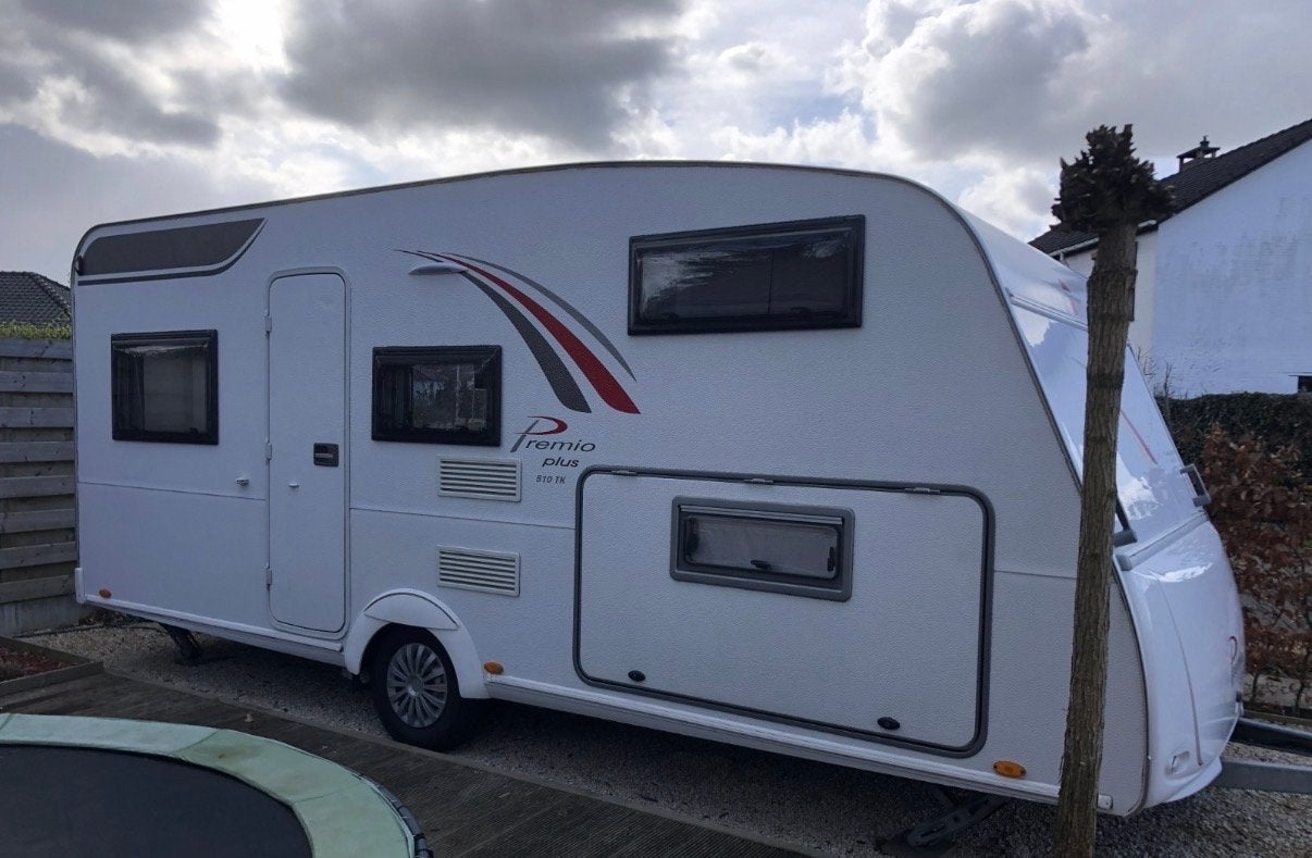 Burstner Premio 510 plus 2017 - Ruime gezinscaravan, Caravans en Kamperen, Ringverwarming, Rondzit, Bedrijf, Meer dan 6