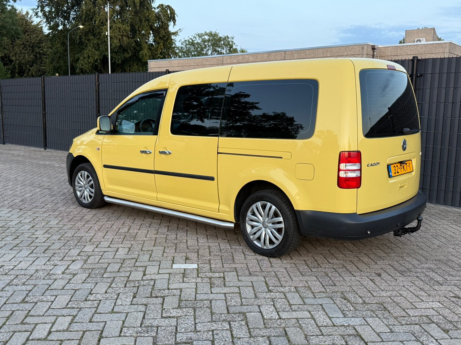 Volkswagen Caddy 1.6 TDI MARGE! New Koppeling +Distribution, Auto's, Euro 5, 750 kg, 4 cilinders, Volkswagen