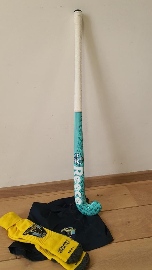 Complete hockey set: stick, rokje (maat 128), sokken (31-34), Ophalen of Verzenden, Zo goed als nieuw, Stick