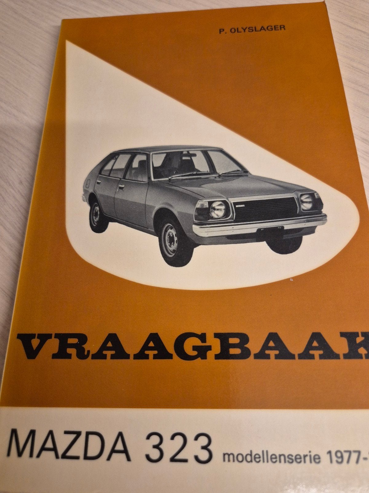 1977 1980 éérste type mazda 323 vraagbaak werkplaats handboe, Ophalen of Verzenden