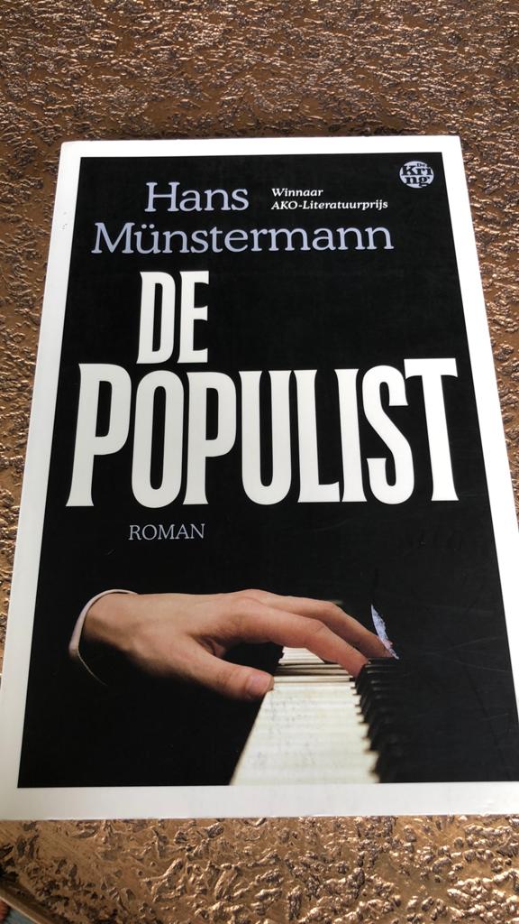 Hans Münstermann - De populist, Boeken, Literatuur, Zo goed als nieuw, Ophalen of Verzenden