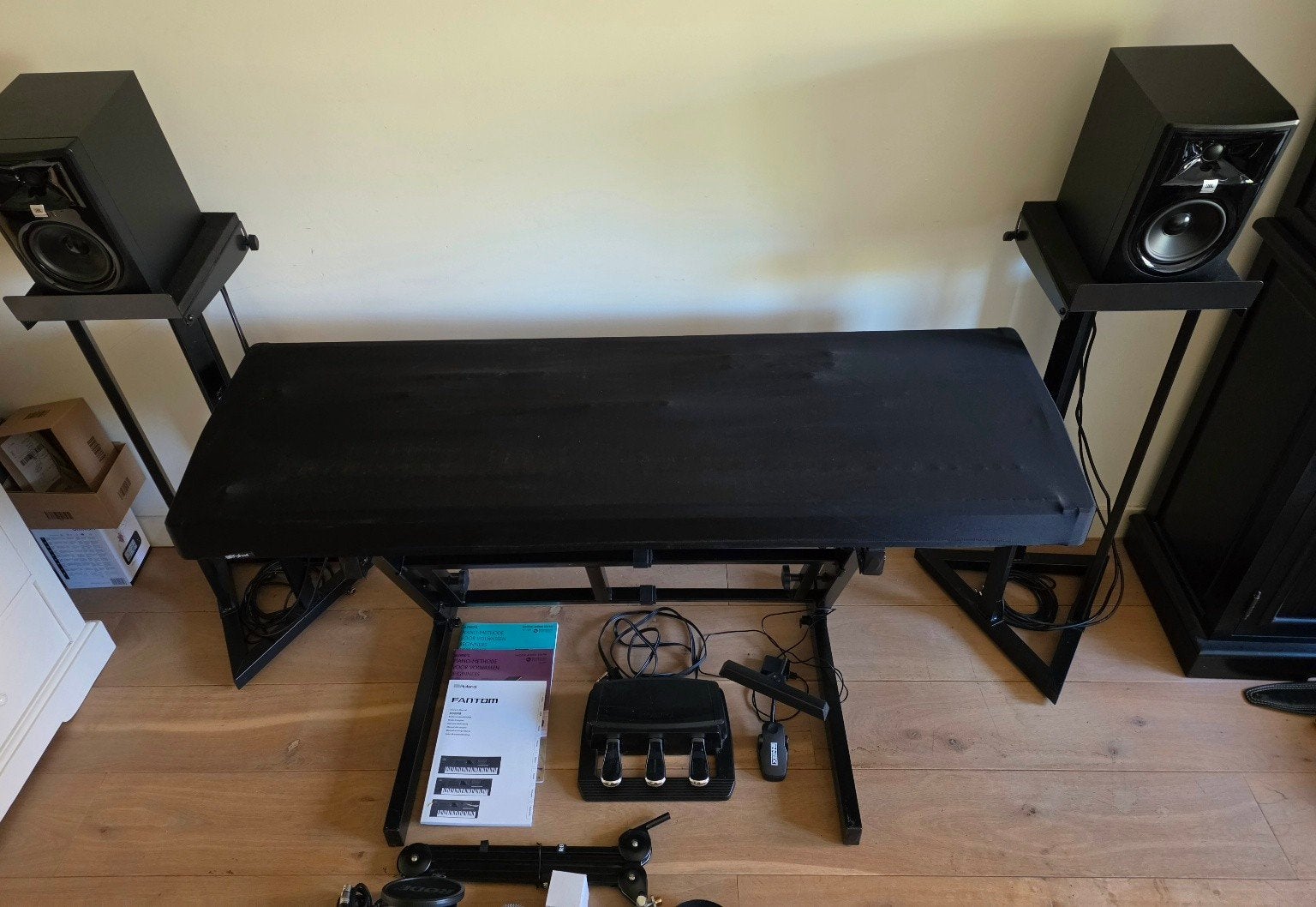 Roland Fantom 8 Synthesizer met accessoires, Muziek en Instrumenten, Ophalen, 88 toetsen, Roland, Zo goed als nieuw