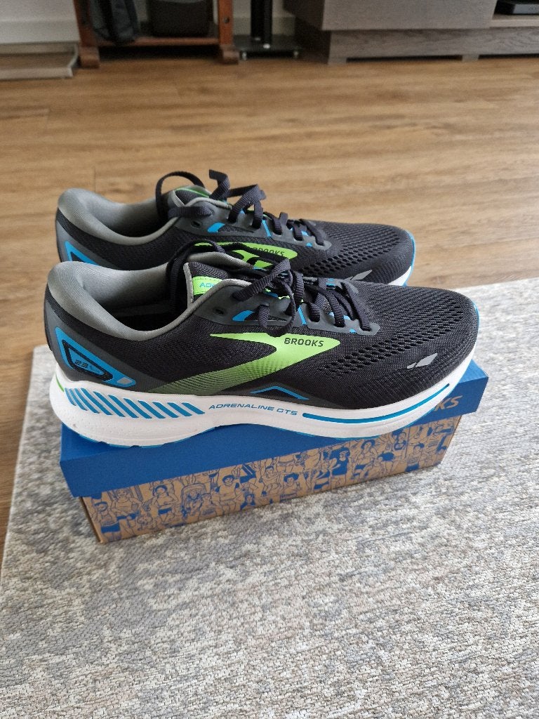 Brooks hardloopschoen(nieuw) eu 44, Kleding | Dames, Schoenen, Ophalen, Nieuw, Sportschoenen, Zwart