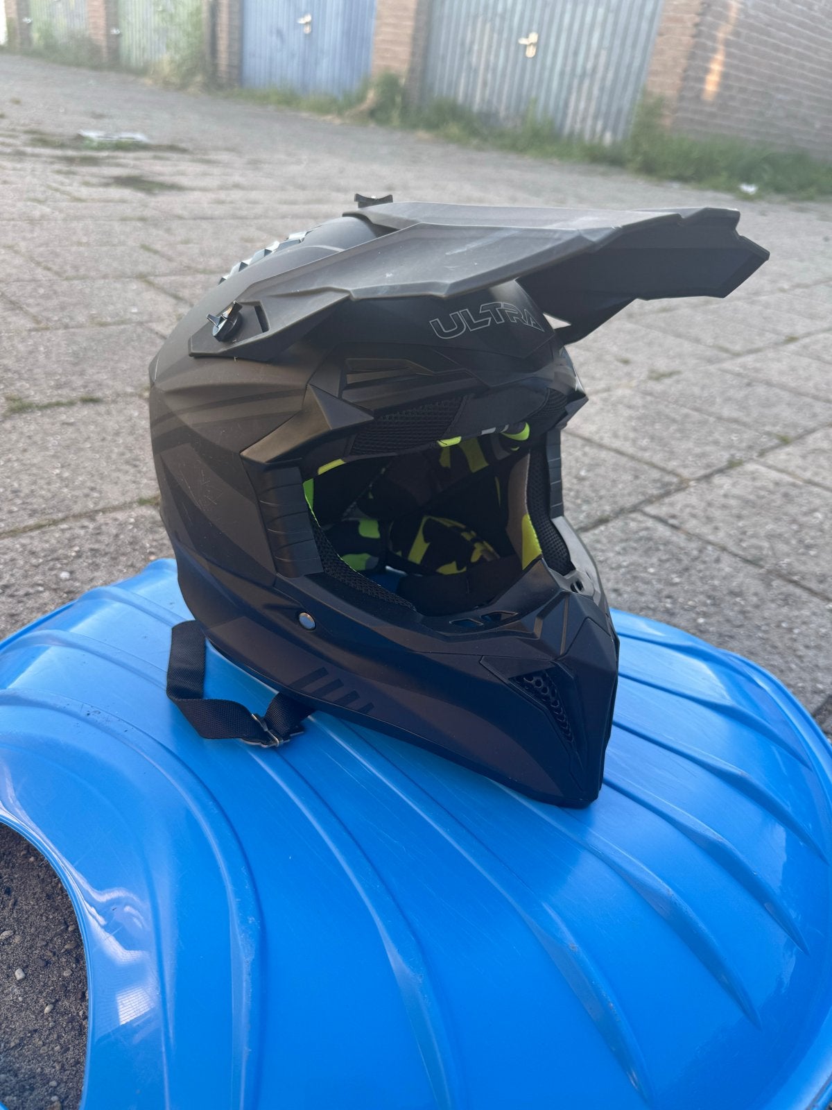 Stoere cross helm maat XL, Motoren, Offroadhelm, XL, Kinderen, Tweedehands