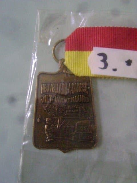 heuvelland 4 daagse medaille, Ophalen of Verzenden, Overige materialen
