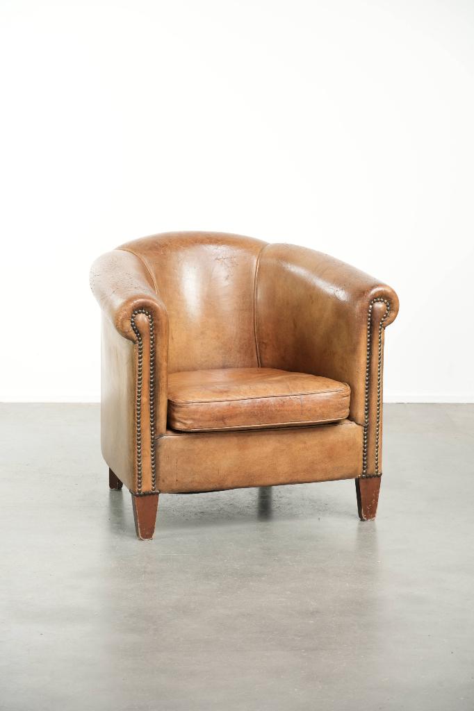 Vintage schapenleren clubfauteuil met mooie kleuren, Huis en Inrichting, Fauteuils, Gebruikt, Leer, 75 tot 100 cm, 75 tot 100 cm