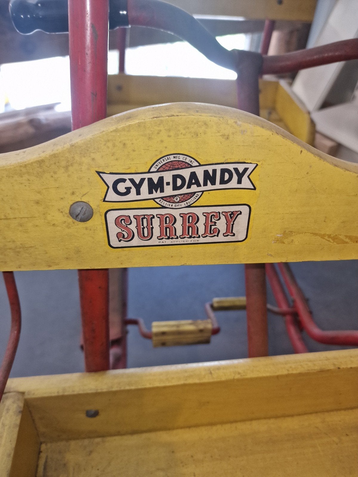 Gym dandy surrey trapauto 50jaren, Ophalen