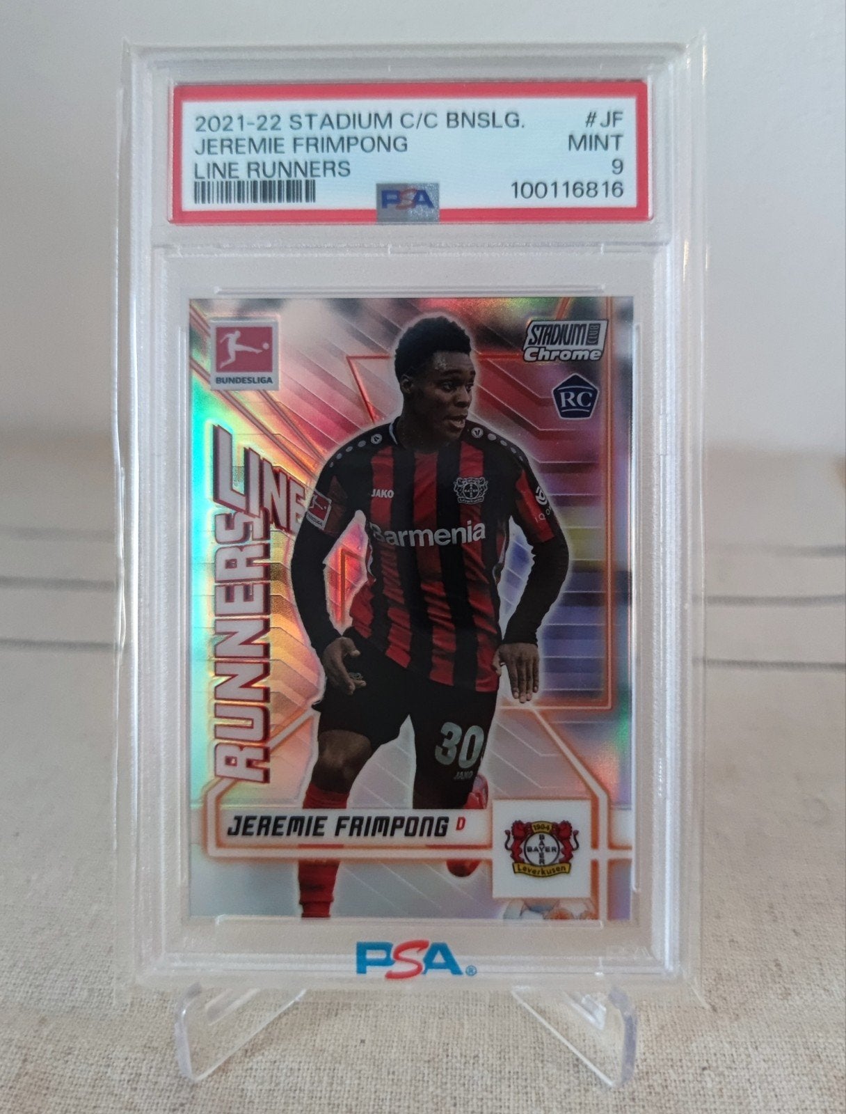 Jeremie Frimpong PSA 9 Mint Topps Stadium Chrome RC, Ophalen of Verzenden, Zo goed als nieuw, Buitenlandse clubs, Spelerskaart