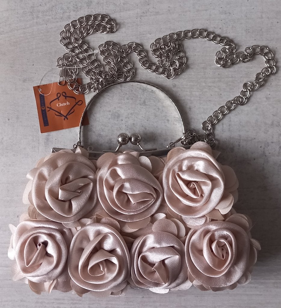 bruidstasje met roosjes Clutch ( cremekleurig of beige ), Ophalen of Verzenden, Zo goed als nieuw, Beige, Accessoires