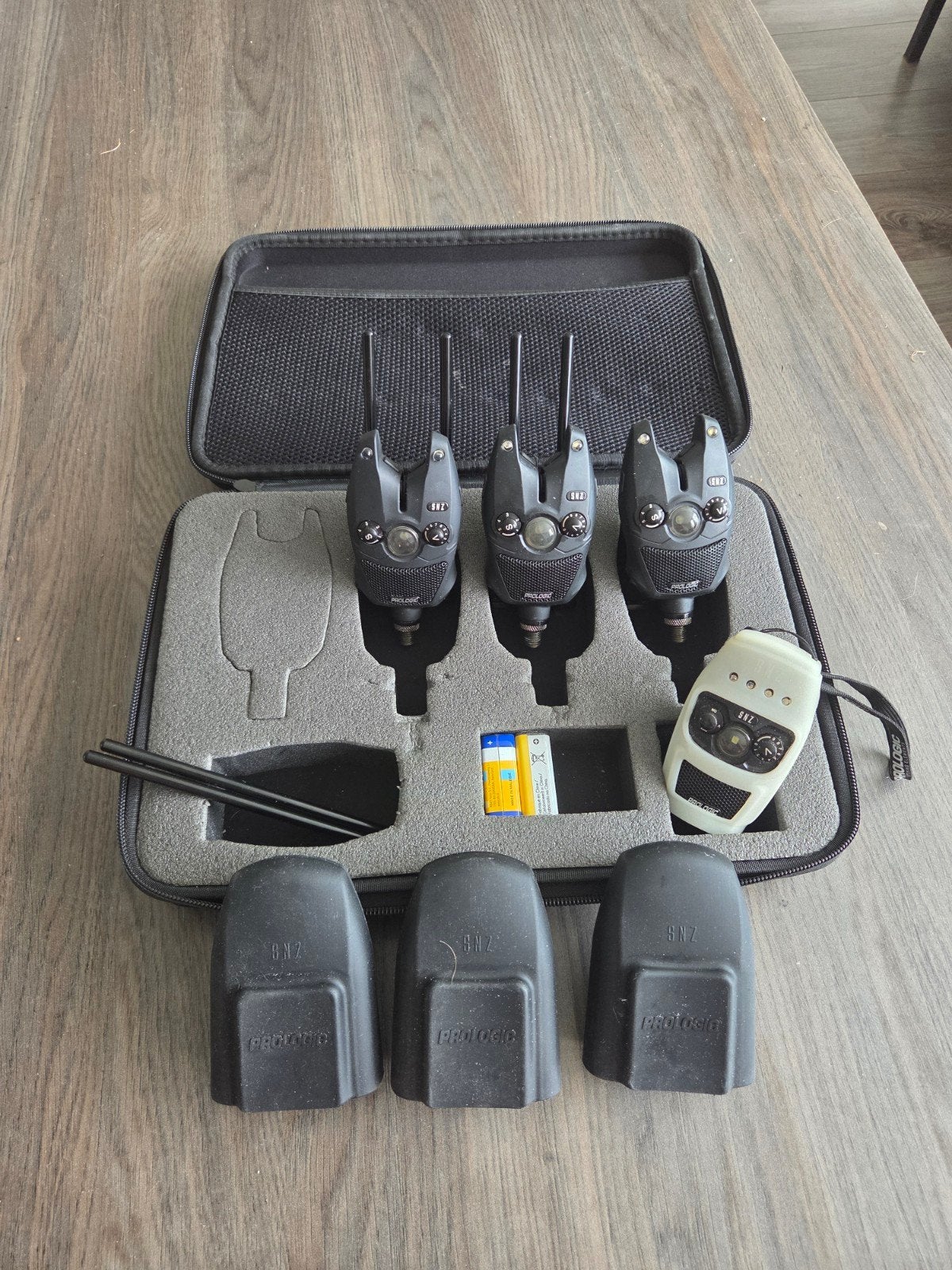 Prologic SNZ Bite Alarm 3+1 Set + JRZ Kurv Slim swingers, Ophalen, Zo goed als nieuw, Overige typen