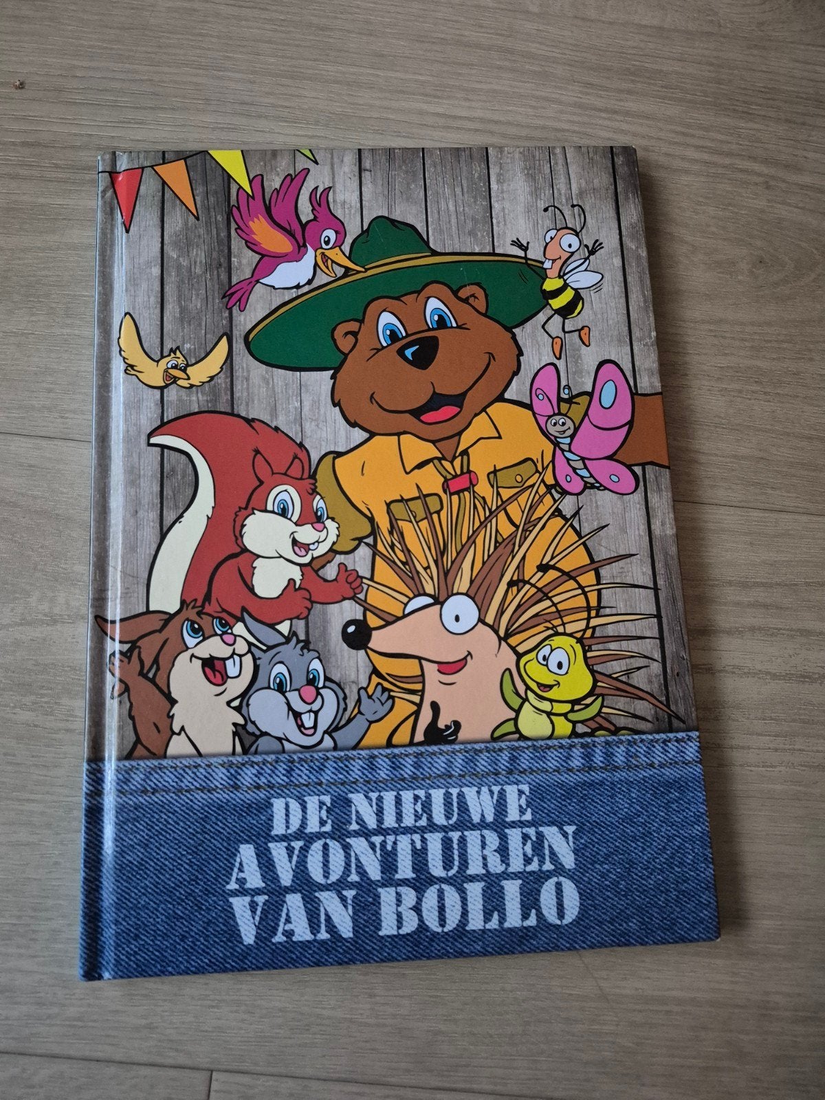 bollo boek, de nieuwe avonturen van bollo, Landal,, Ophalen of Verzenden, Gelezen, Fictie algemeen