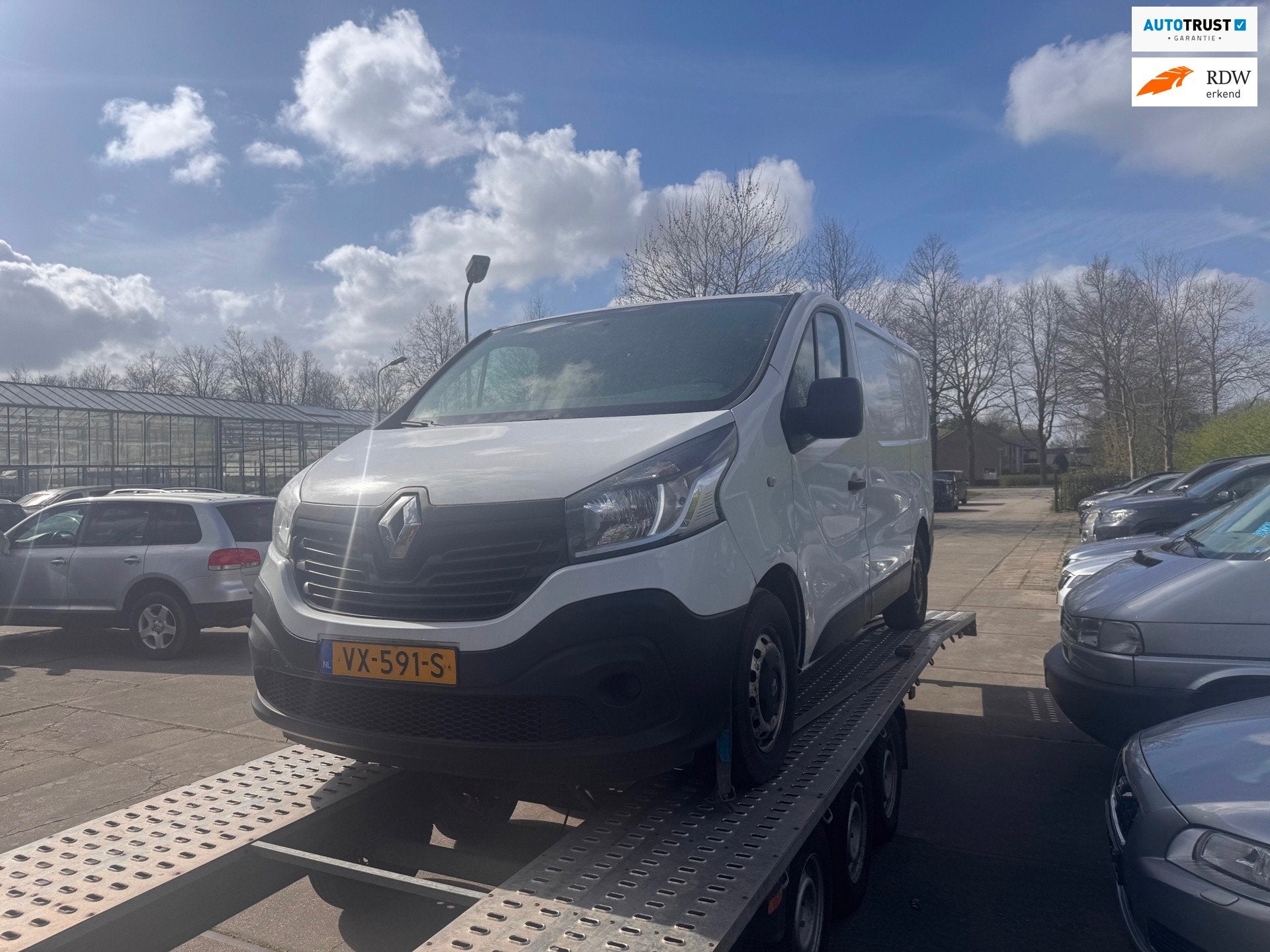 Renault Trafic 1.6 dCi T29 L1H1 Comfort Energy MOTOR DEFECT, Auto's, Euro 5, Gebruikt, 4 cilinders, Renault