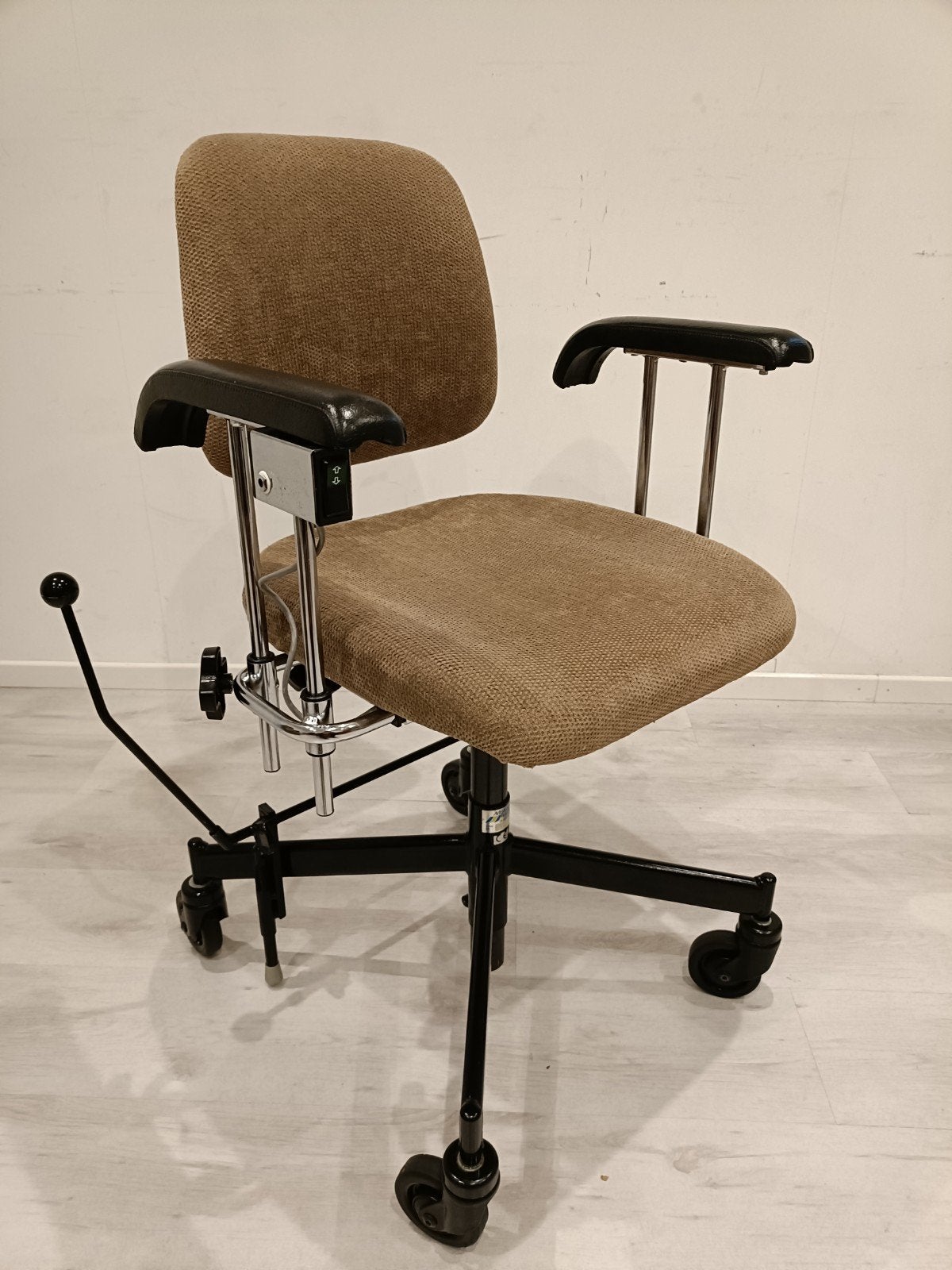 Mercado Medic electrische trippelstoel Garantie+Servicebeurt, Gebruikt, -, Mercado Medic, -
