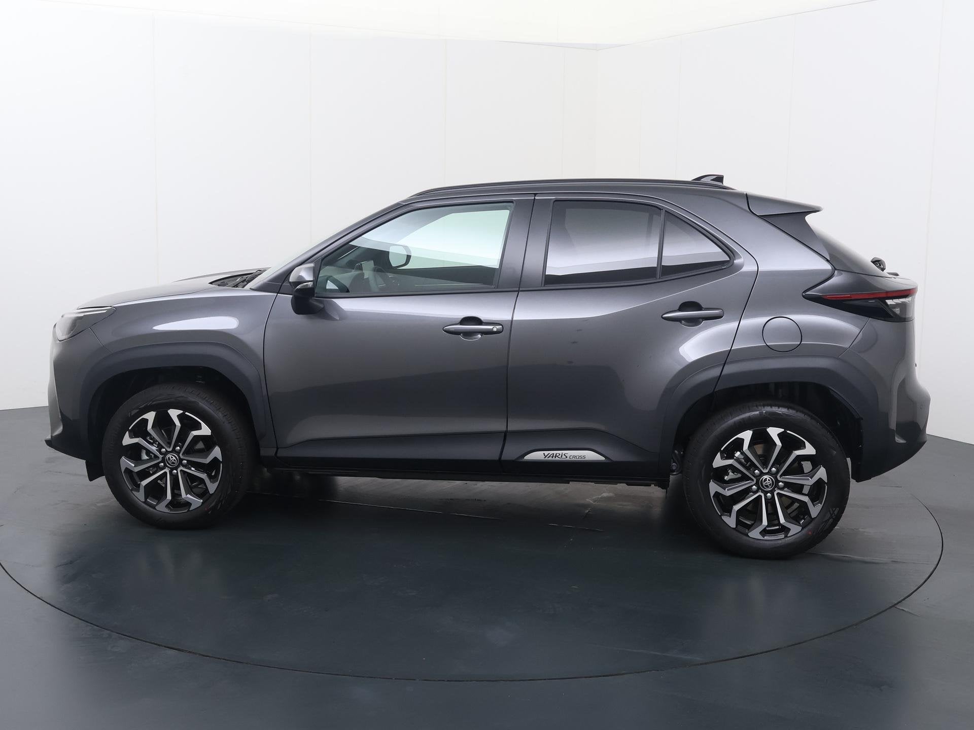 Toyota Yaris Cross 1.5 Hybrid 115 Dynamic | 116 PK | Achteru, 12 maanden, Stof, Gebruikt, Automatische klimaatregeling