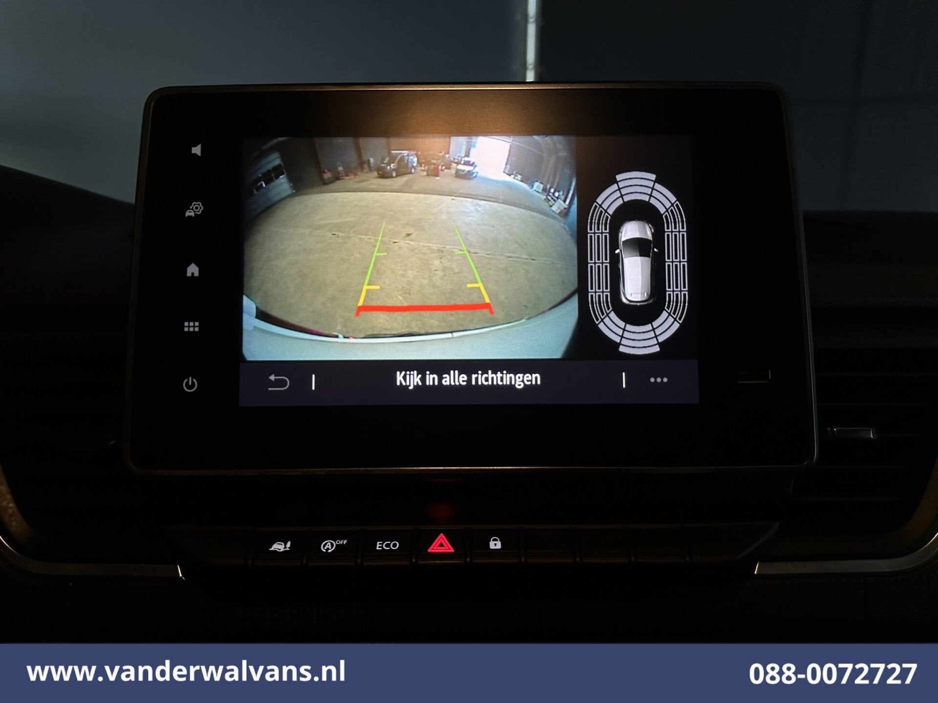 Renault Trafic 2.0 dCi 131pk L2H1 Euro6 Airco | Camera | LED, Auto's, Voorwielaandrijving, Dealer onderhouden, Stof, Gebruikt