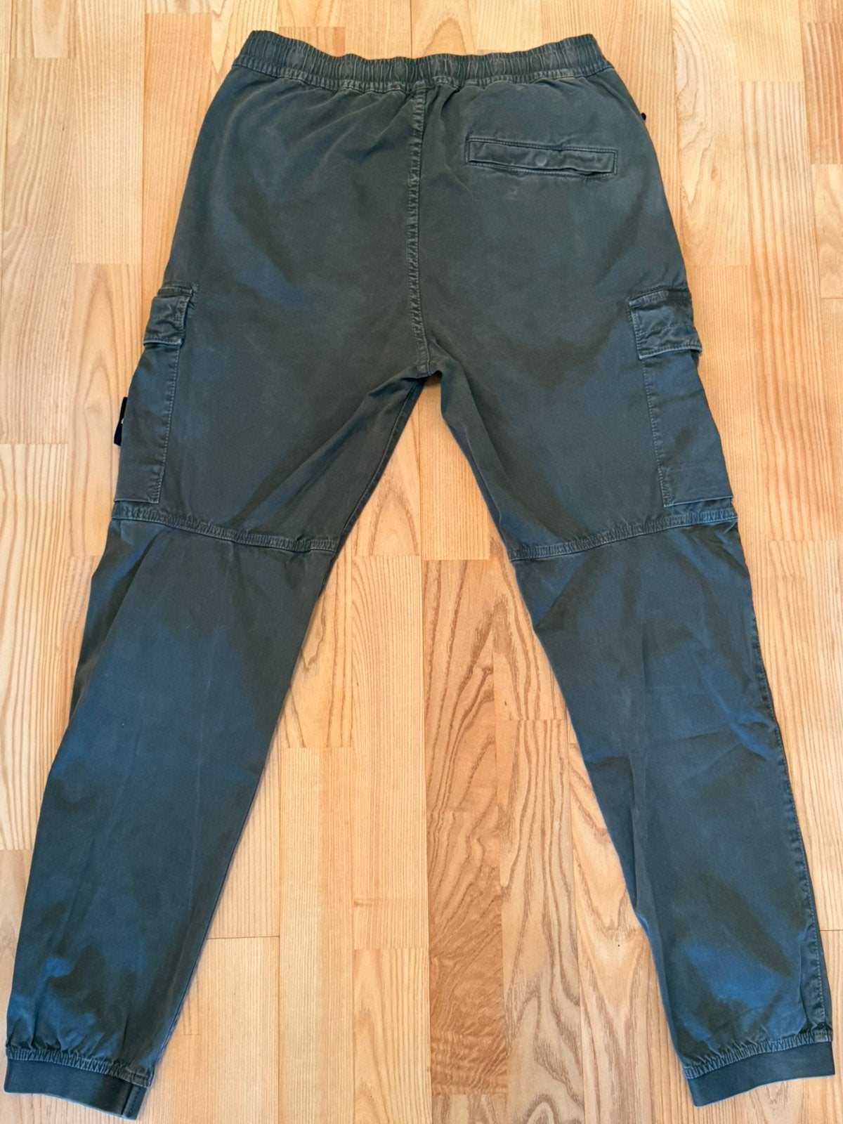 STONE ISLAND CARGO BROEK MAAT 31, Ophalen, Zo goed als nieuw, Groen
