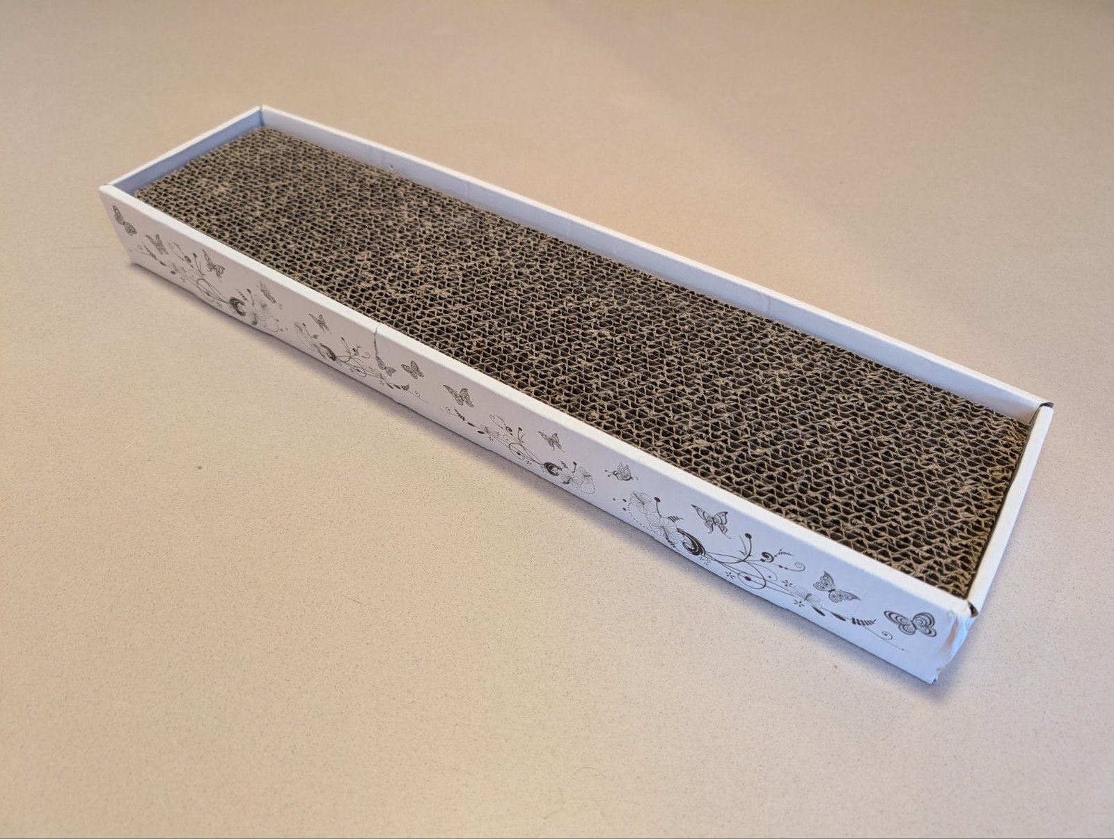 Kartonnen krabplankje 48 x 12 cm voor katten, Ophalen, Zo goed als nieuw