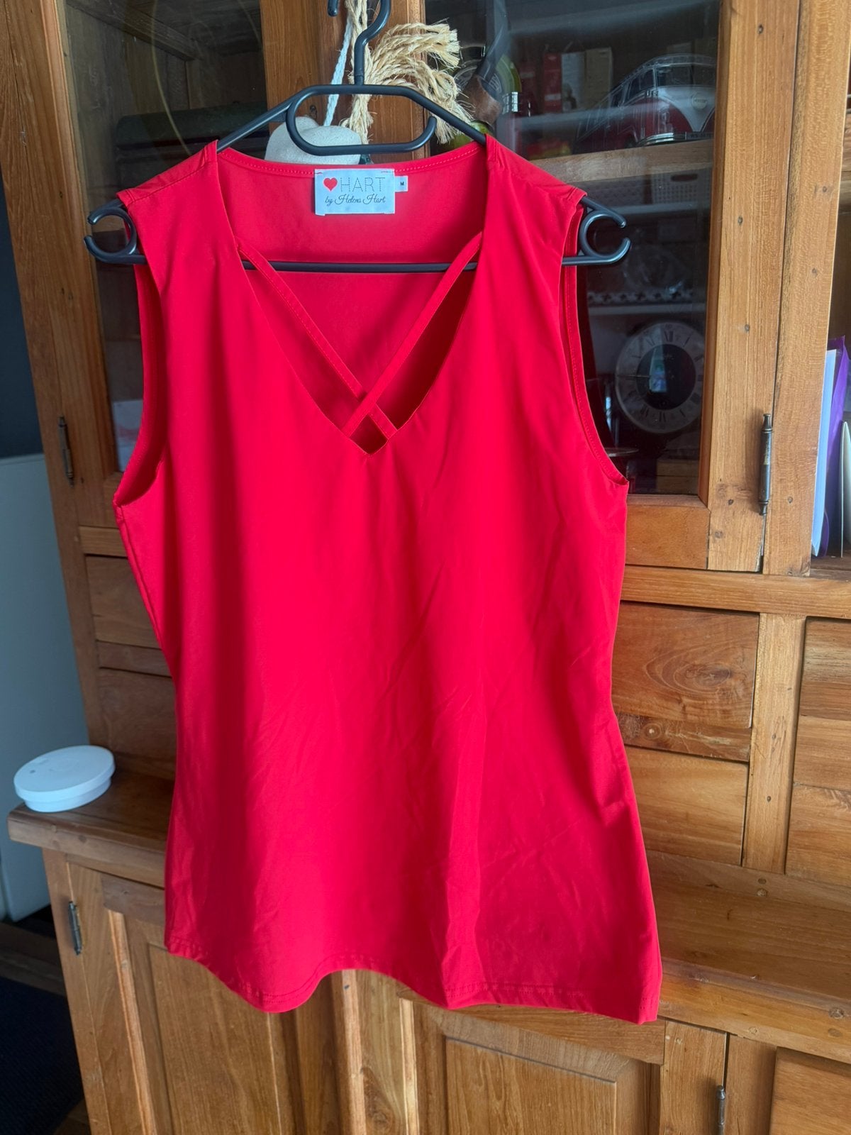 Helena Hart travelstof top maat M, valt groot, Kleding | Dames, Tops, Zo goed als nieuw, Zonder mouw, Rood, Ophalen