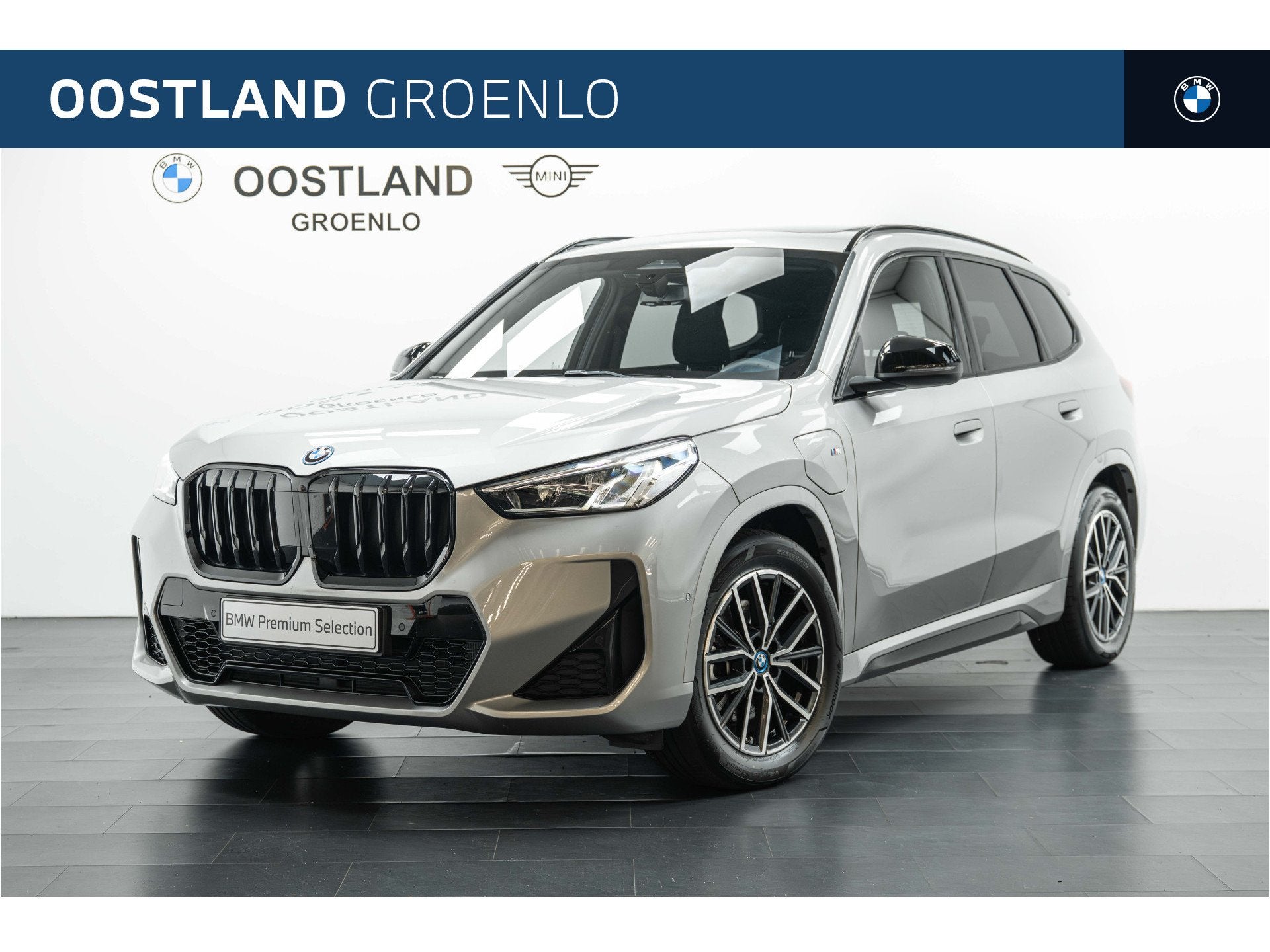 BMW X1 xDrive25e M Sport Automaat / Trekhaak / Panoramadak /, Auto's, Gebruikt, Bedrijf, Hybride Elektrisch/Benzine, 3 cilinders