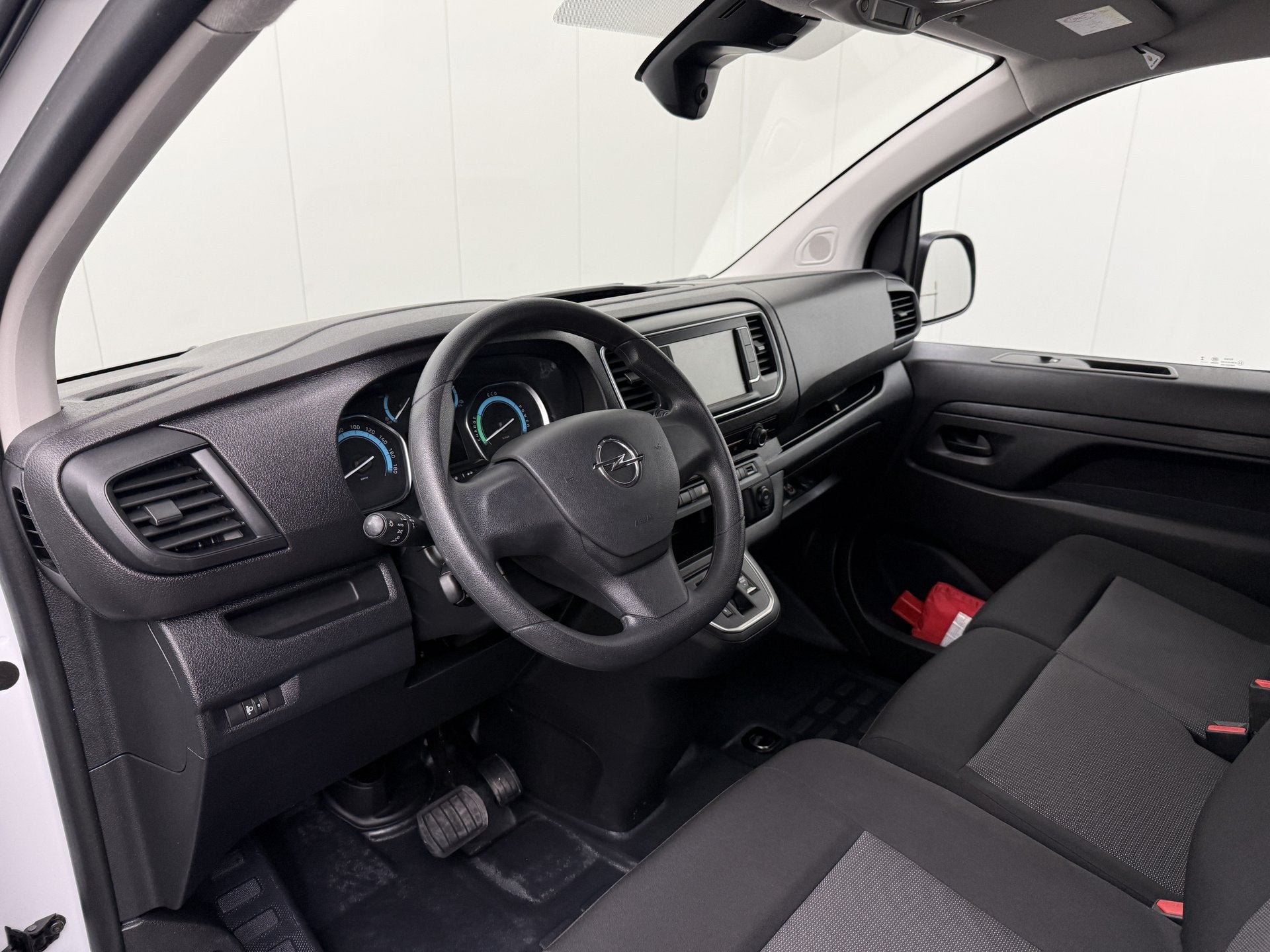 Opel Vivaro XLang75KWh | Elektrisch | Multimedia | Navigatie, Auto's, Bestelauto's, Automaat, Stof, Gebruikt, Zwart