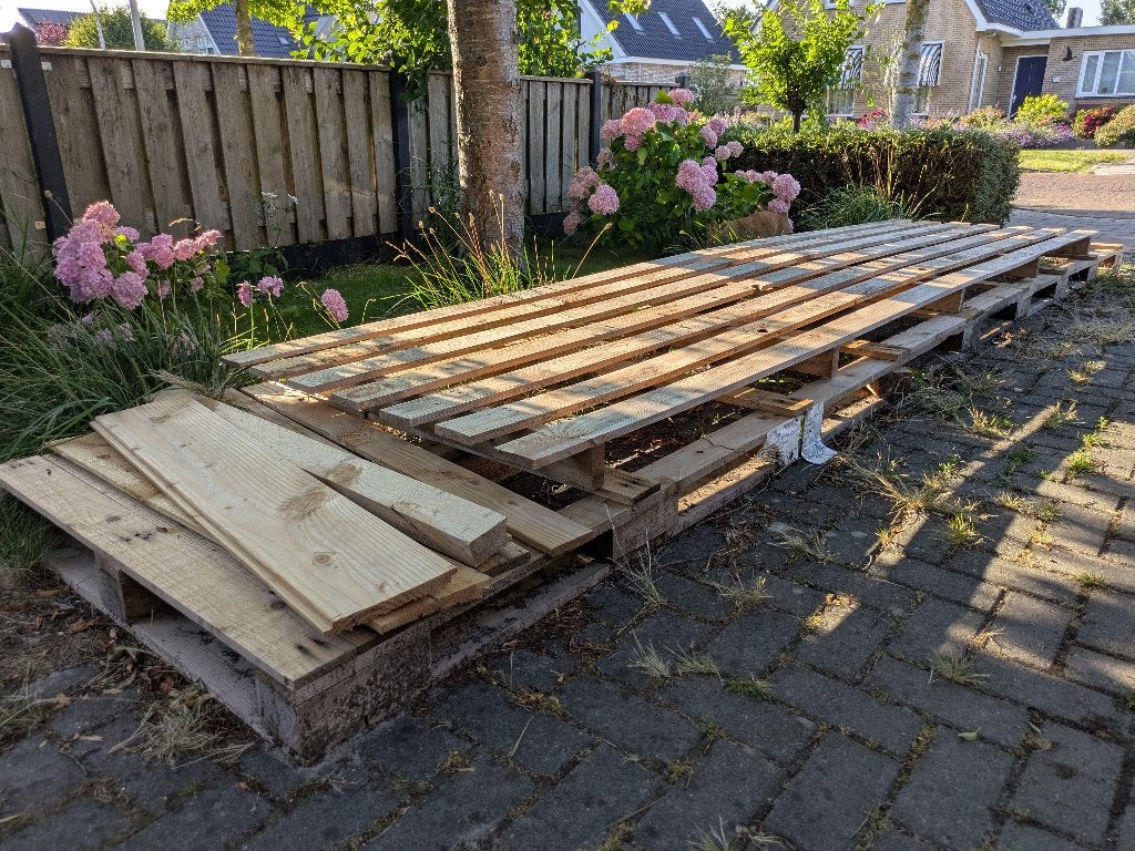 1x 4m pallet & 1x 5m pallet, Ophalen, Zo goed als nieuw, Vuren, Pallet
