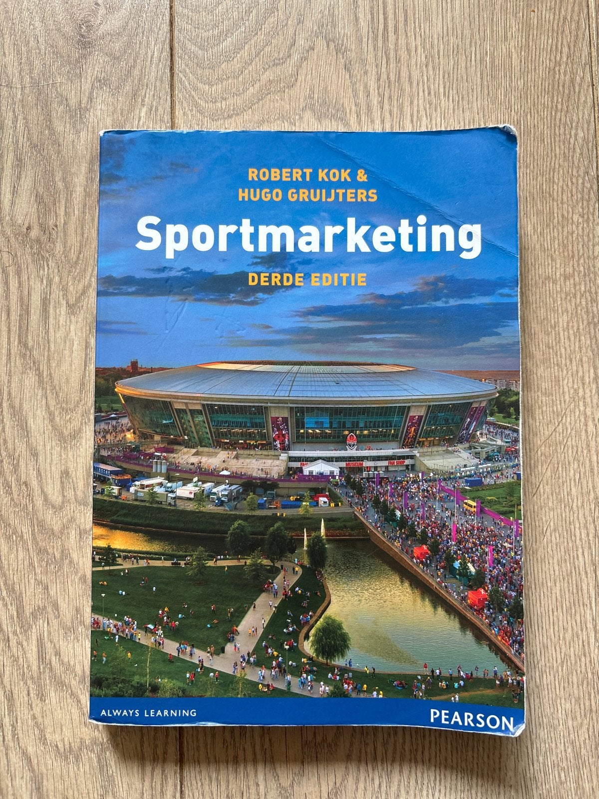 Sportmarketing - Robert Kok & Hugo Gruijters (3e editie), Ophalen of Verzenden, Gamma, Gelezen, HBO