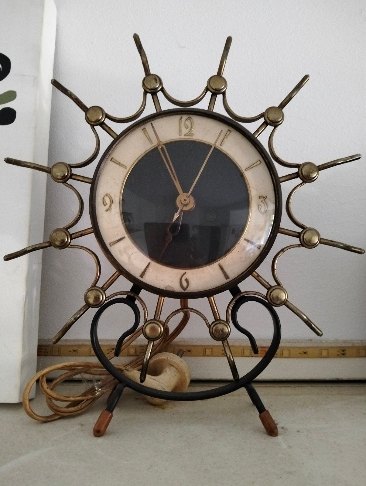 Vintage tafelklok met zonnewijzer design, Antiek en Kunst, Ophalen of Verzenden