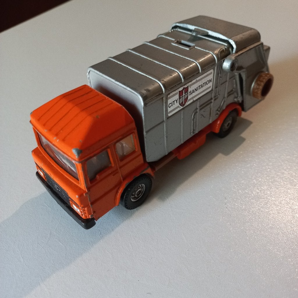 Vuilnis vrachtwagen van Corgi.  Refuse Collector., Hobby en Vrije tijd, Modelauto's | 1:50, Ophalen of Verzenden, Zo goed als nieuw
