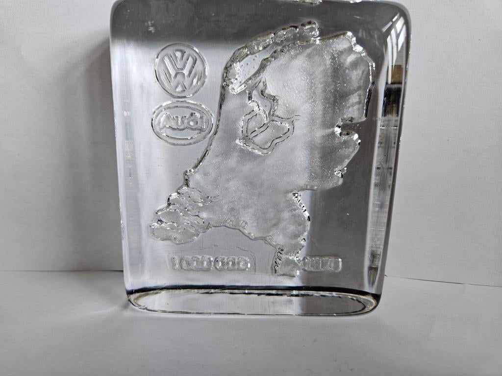 Glazen plaquette Volkswagen Audi 1.000.000 Nederland 1978, Ophalen of Verzenden, Zo goed als nieuw, Auto's