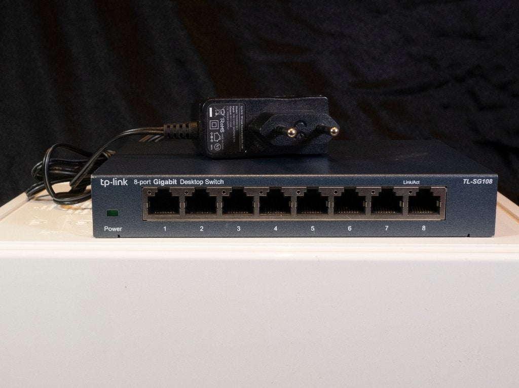 TP-Link TL-SG108 – 8 poorts gigabit switch, Ophalen of Verzenden, Gebruikt