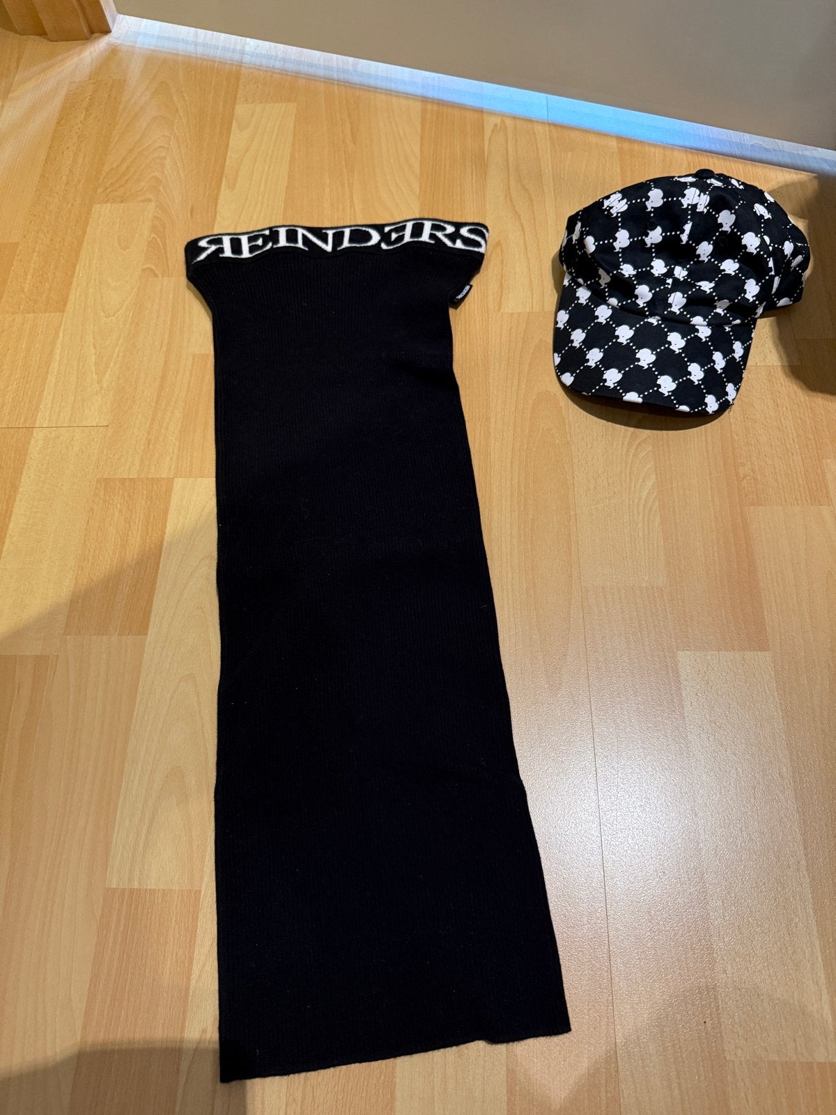Reinders zwarte rok en pet, Kleding | Dames, Zwart, Ophalen of Verzenden, Zo goed als nieuw, Knielengte