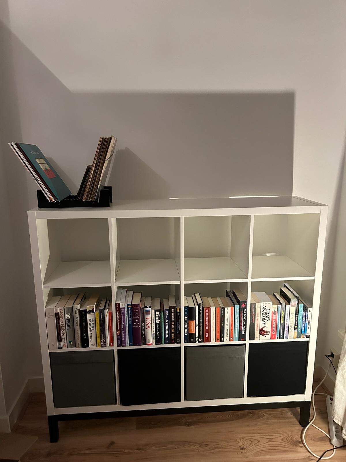 Kallax kast ikea 112x147 cm inclusief onderstel, Ophalen, Zo goed als nieuw