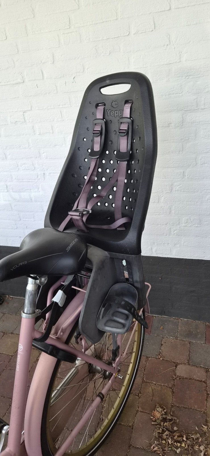 Yepp Achterzitje Fiets - Zwart met Voetsteuntjes, Fietsen en Brommers, Ophalen, Achterzitje, Yepp, 9 t/m 36 kg
