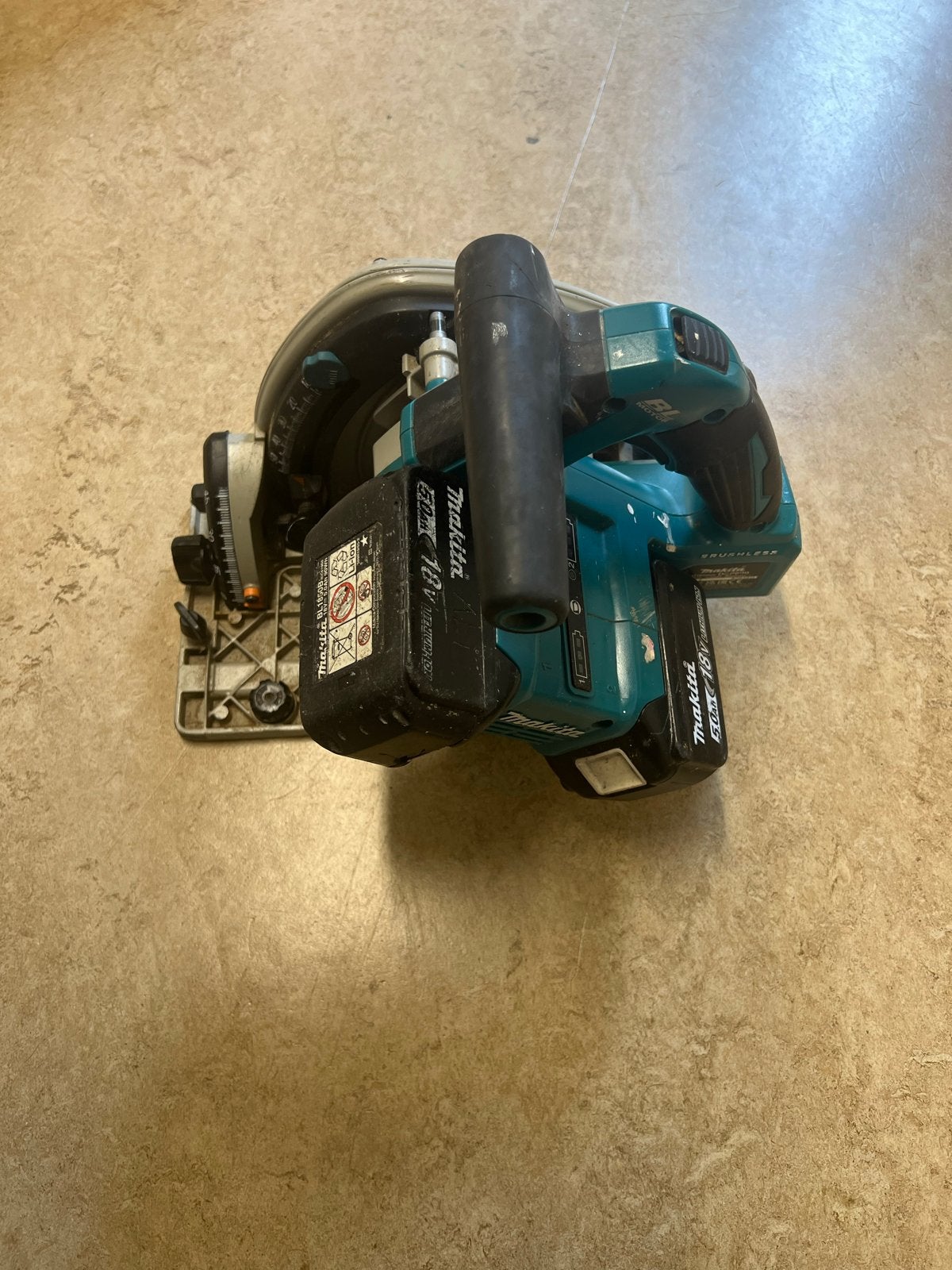 Makita Accu Cirkelzaag 36V (2x18V) - Gebruikt, Doe-het-zelf en Verbouw, Gebruikt, Cirkelzaag, 70 mm of meer, Ophalen of Verzenden