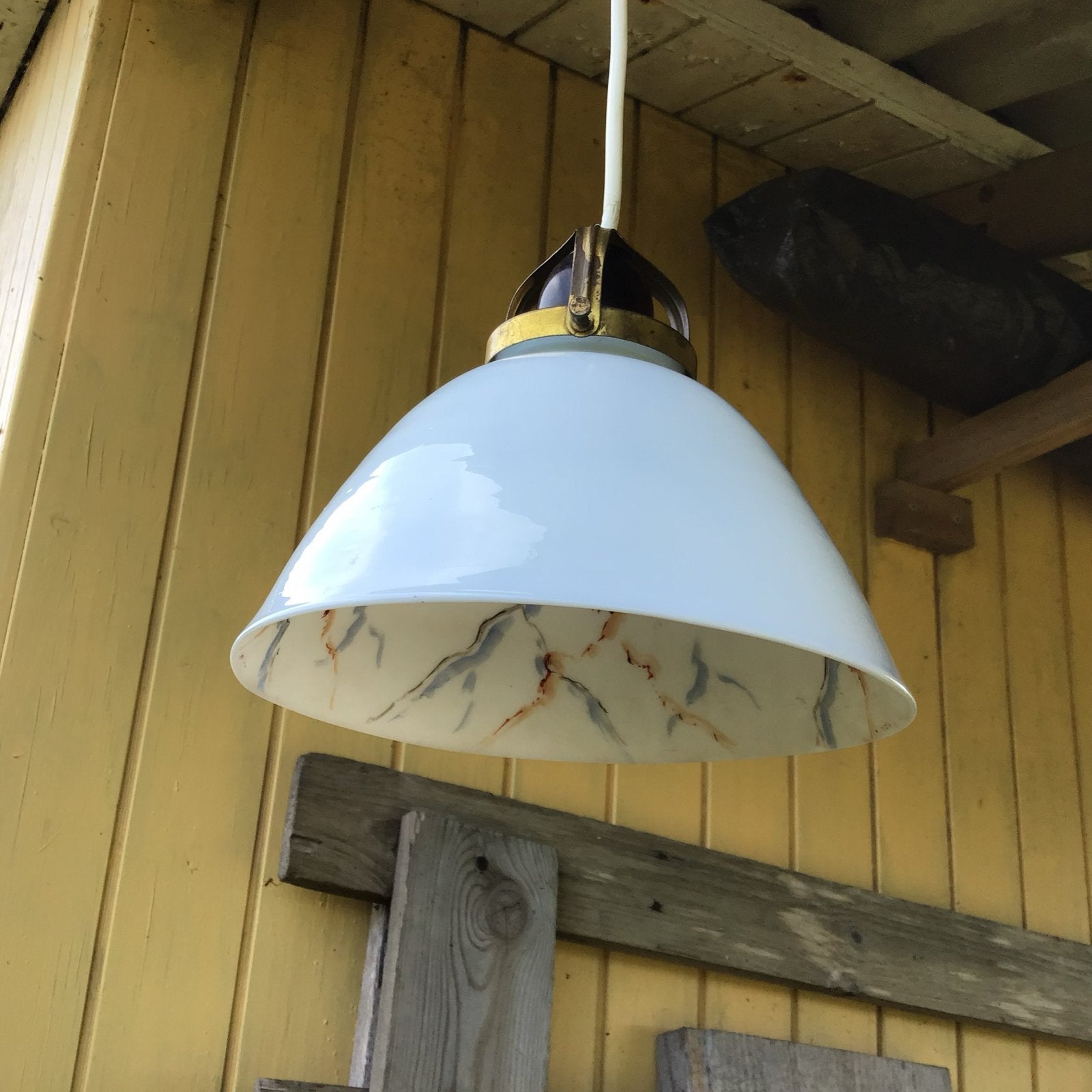 Vintage hanglamp marmerlook glas Deens, Ophalen of Verzenden, Gebruikt, Glas, E27 (groot)