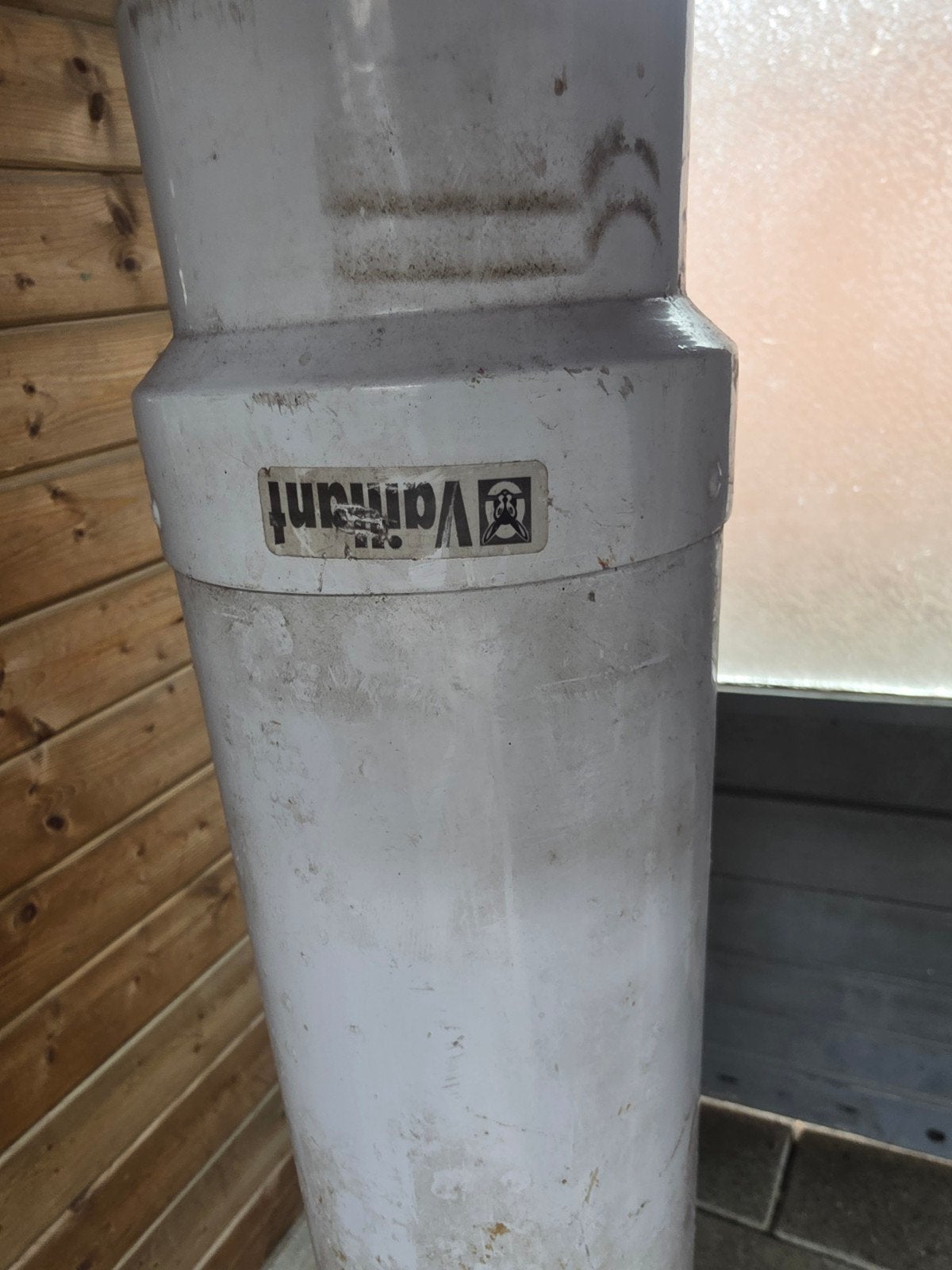 1 doorvoer pijp compleet zie ook foto,s ervan., Doe-het-zelf en Verbouw, Ventilatie en Afzuiging, Ophalen, Afzuiger