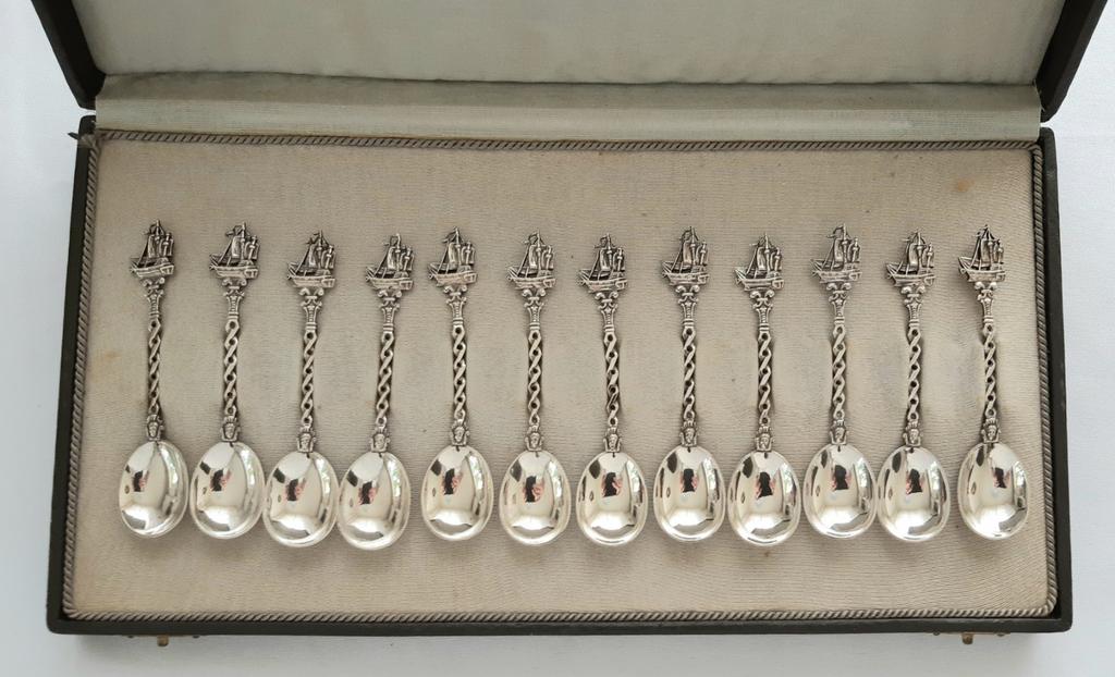 12 Antieke zilveren lepeltjes in Cassette 1910, Ophalen of Verzenden