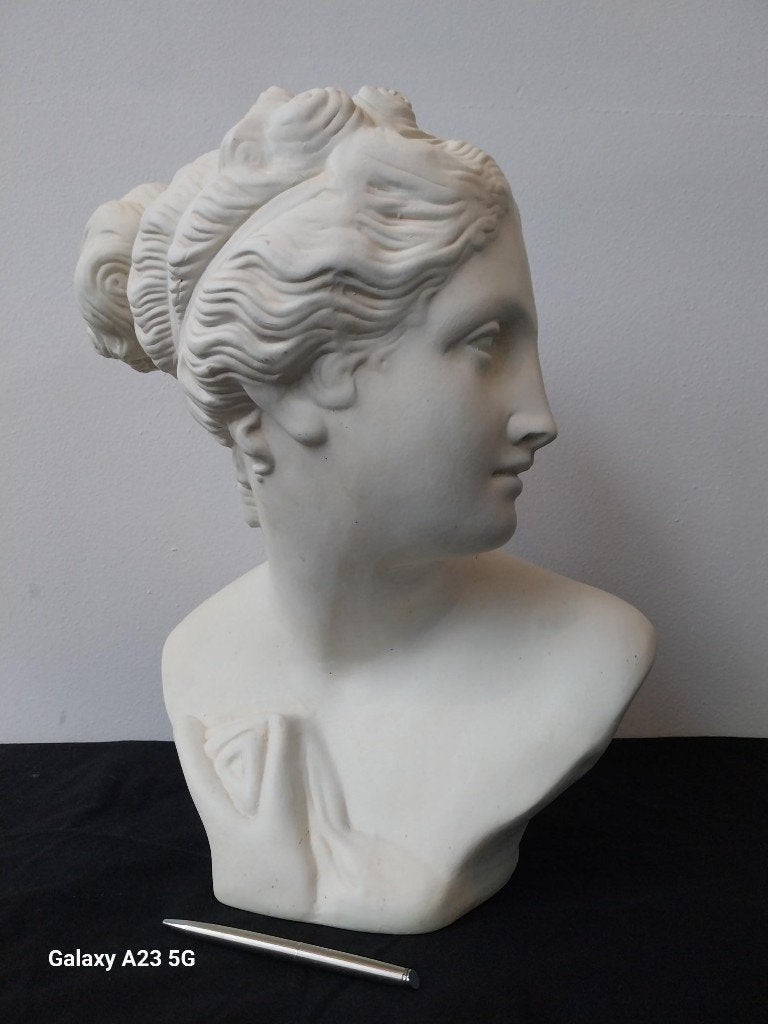 Grote klassieke vrouwenbuste terracotta 43 cm, Antiek en Kunst, Buste, Ophalen of Verzenden, Gepatineerd, 20 - 50 cm