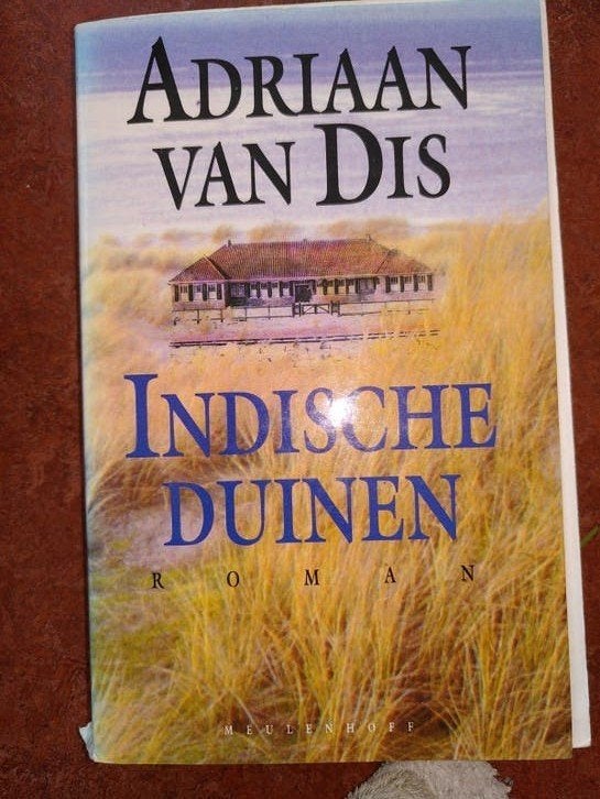 Indische Duinen - Adrian van Dis (met losse kaft), Ophalen of Verzenden, Gelezen