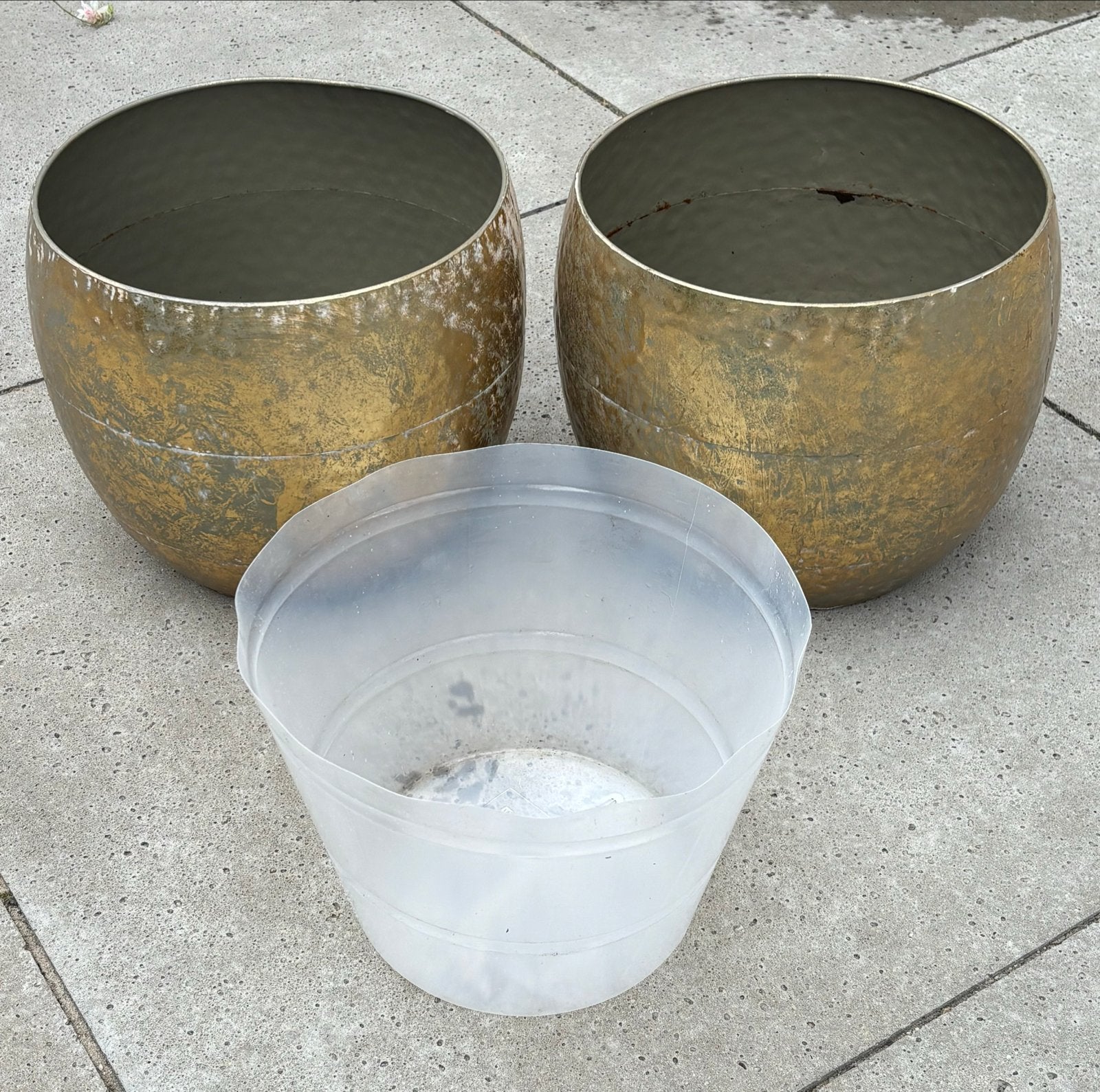 Set van 2 gouden bloempotten met een binnenpotten, Tuin en Terras, Bloempotten, Gebruikt, Rond, Binnen, Minder dan 40 cm
