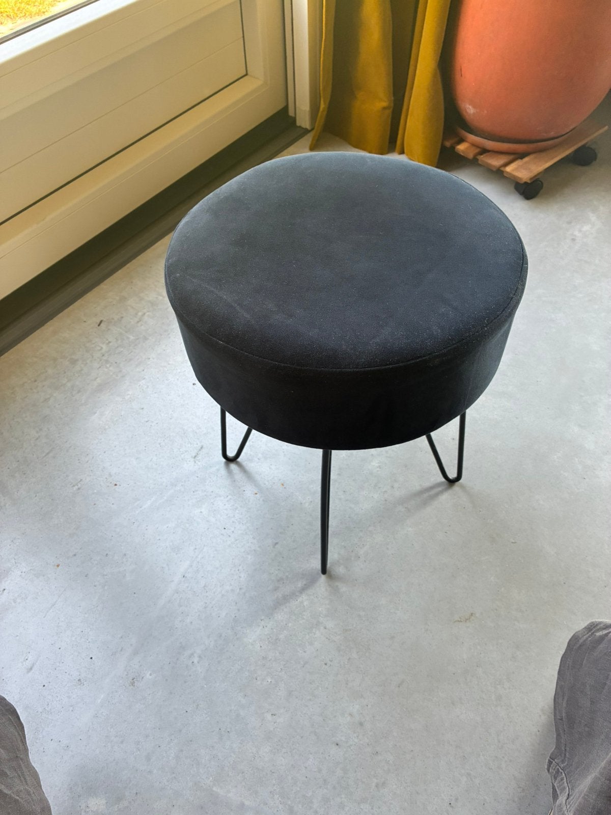 Krukje, voetenbankje, bijzettafeltje, Ophalen, Minder dan 55 cm, Rond, Zo goed als nieuw