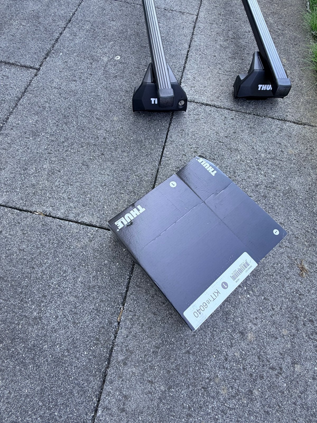 Thule squarebar dakdragerset met kit KTT186040, Ophalen, Gebruikt