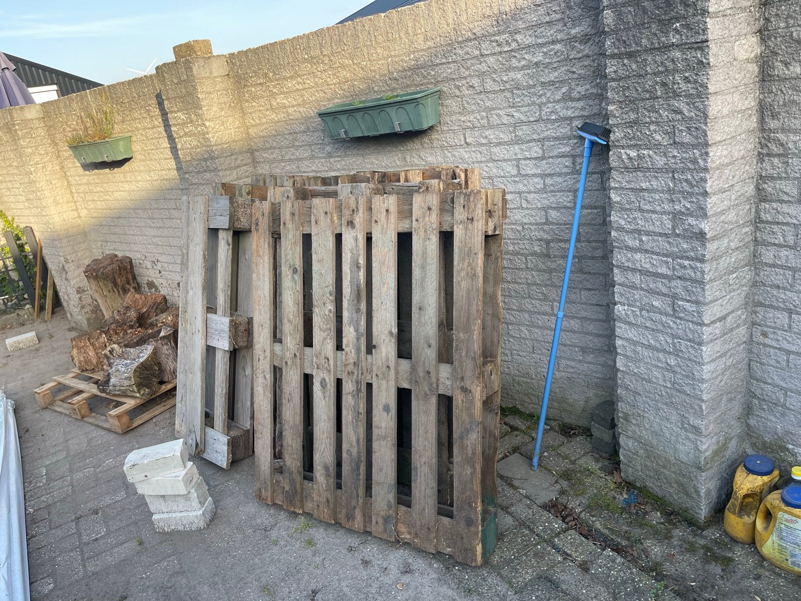 Pallets voor stookhout - Ideaal voor uw haard of kachel, Minder dan 3 m³, Ophalen