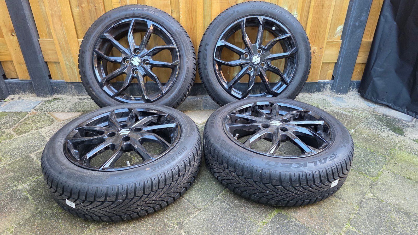 Originele Suzuki Swift 16 inch winterset + TPMS – 7 mm

Te k, Ophalen, 16 inch, Banden en Velgen, 185 mm