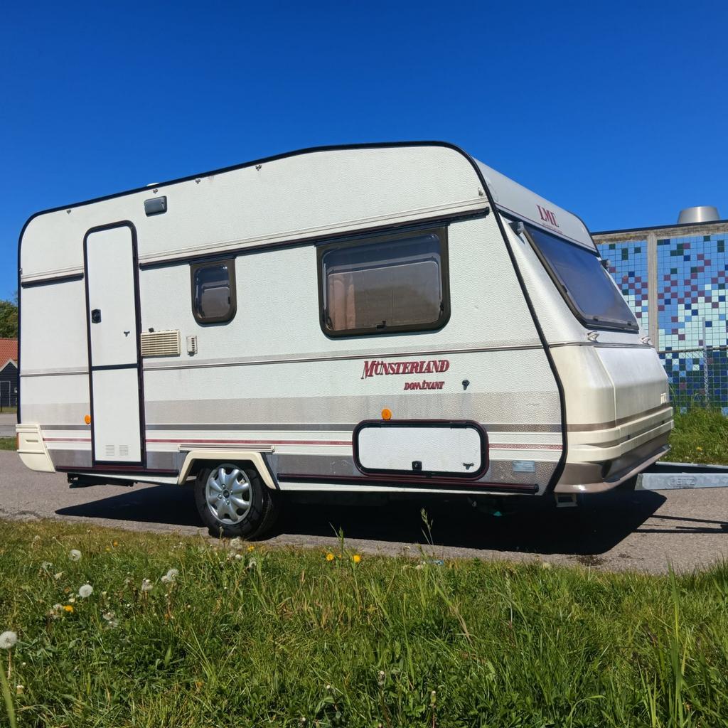 Nette Münsterland/LMC met voortent en luifel  Vakantieklaar, Rondzit, Omvormbare zithoek, Particulier, 4 tot 5 meter
