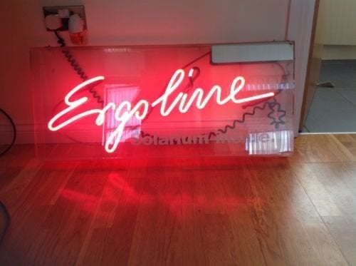 Ergoline Neon Reclamebord voor zonnestudio, Ophalen, Gebruikt, 15 lampen of meer