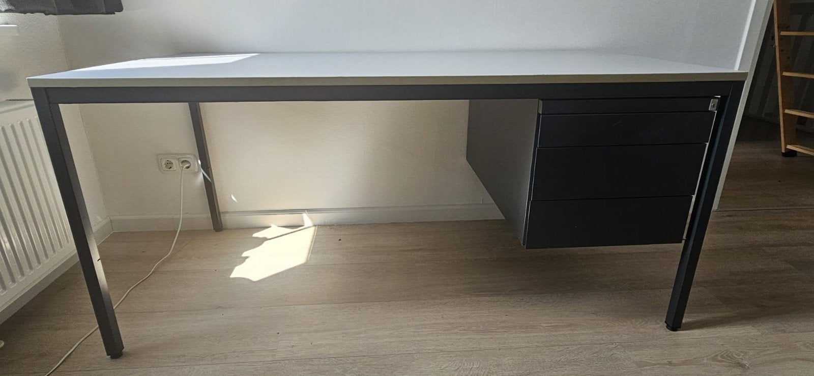 groot bureau met lades, Ophalen, Zo goed als nieuw, 80 cm, 160 cm