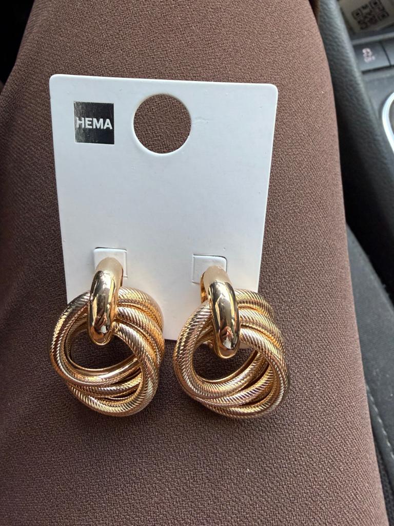 Nieuwe statement oorbellen hema goud, Sieraden, Tassen en Uiterlijk, Ophalen of Verzenden, Zo goed als nieuw, Goud, Overige materialen