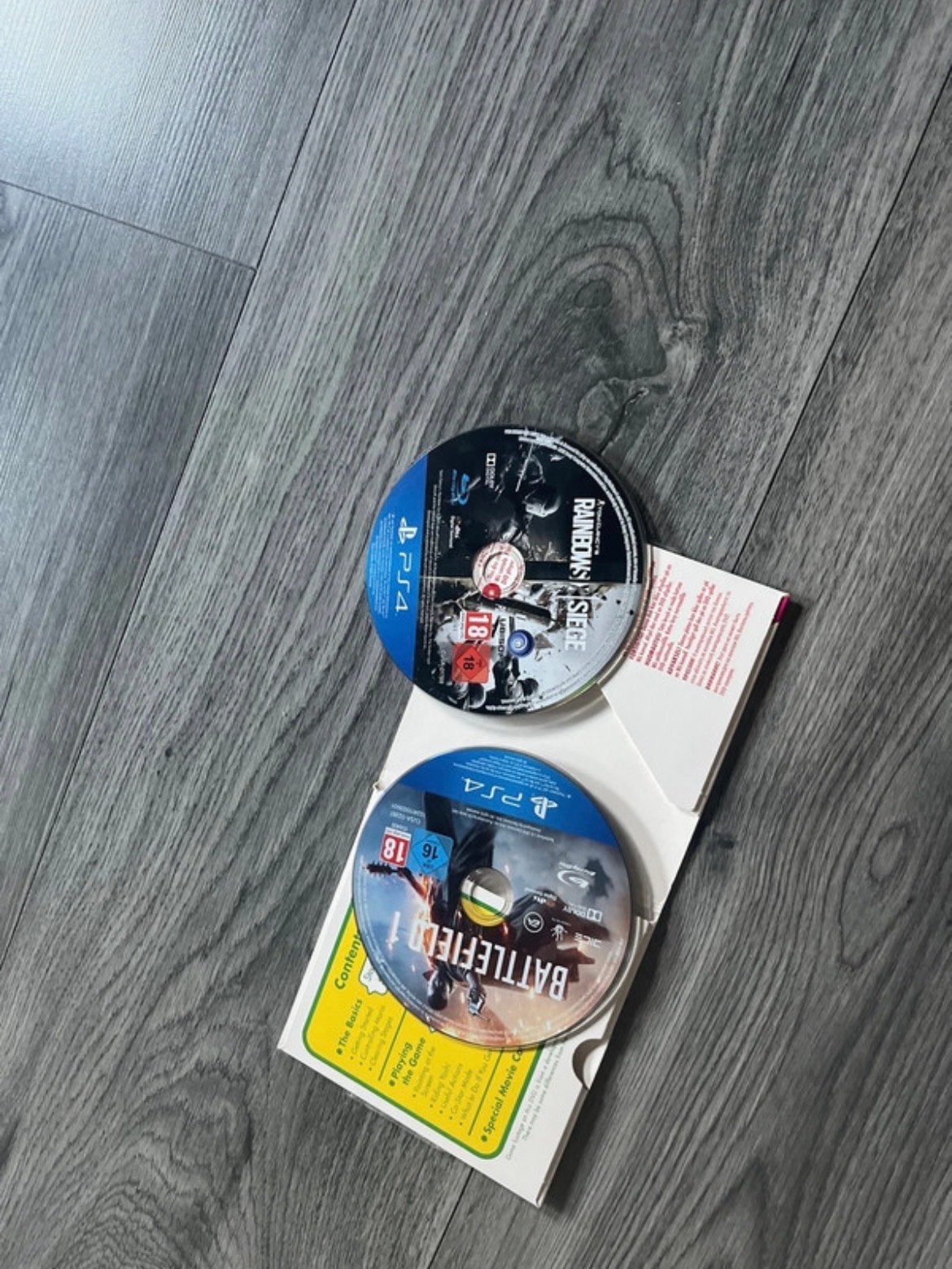 Battlefield 1 & Rainbow Six Siege PS4 Games, Online, Gebruikt, Vanaf 18 jaar, Shooter