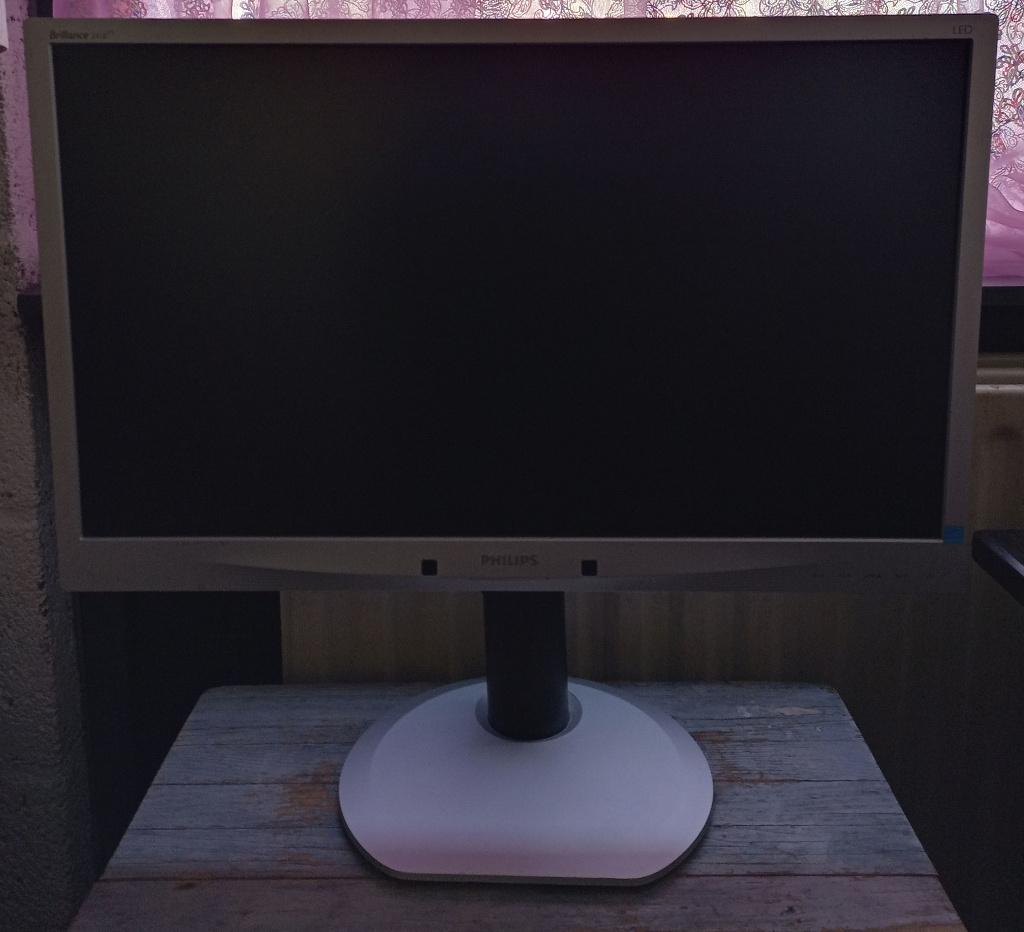 Philips Brilliance 241B4L monitor 24 inch Full HD monitor, Computers en Software, Monitoren, Gebruikt, 60 Hz of minder, DisplayPort